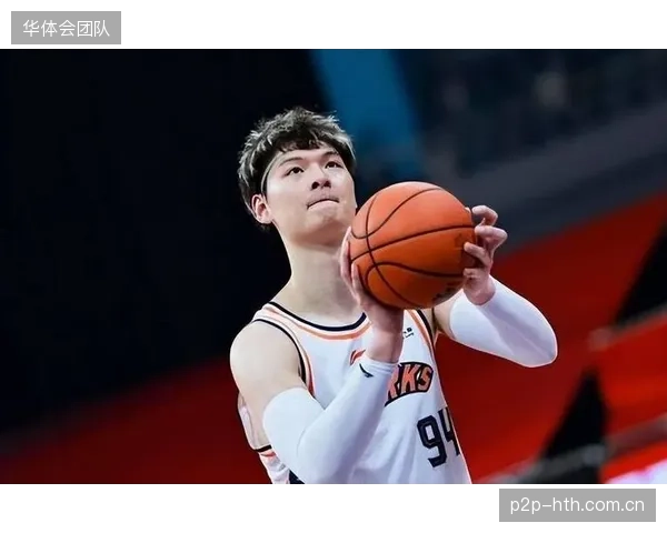 自由球员王哲林凭借其高效的内线终结能力，成为季后赛球队补强目标。